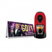 Červený kávovar Cafissimo PURE a stolní kalendář Karel Gott 2026 v hodnotě 1 799 Kč